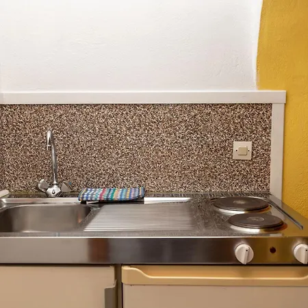 Depis Economy Apartament Naxos City