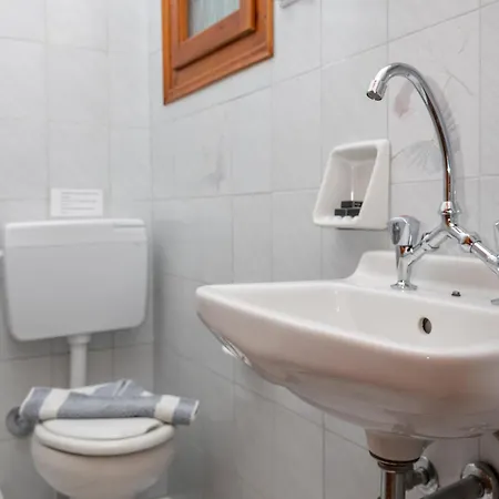 Апартаменты Depis Economy Naxos City